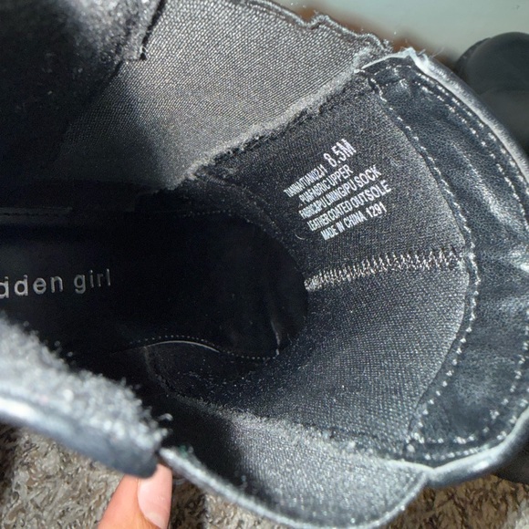 Madden Girl Platform Chelsea Boots - Picture 7 of 10